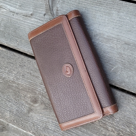 Vintage Dooney & Bourke AWL Checkbook Wallet - Picture 10 of 10